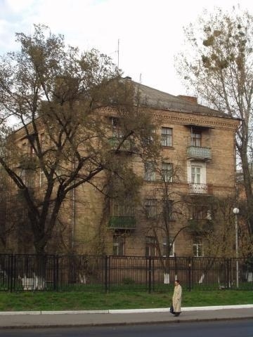 Киев, Валерия Лобановского просп., 23