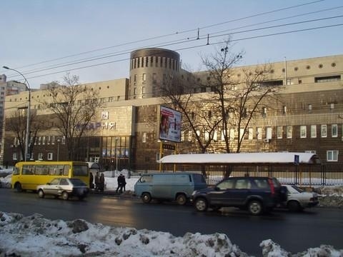 Київ, Валерія Лобановського просп., 17