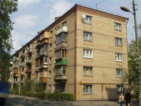 Оренда 2-кімнатної квартири 44 м², Братів Зерових вул., 21