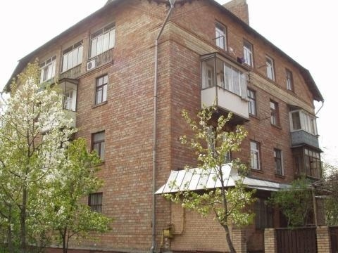 Киев, Максима Кривоноса ул., 10