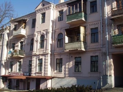 Киев, Патриарха Мстислава Скрипника ул., 3