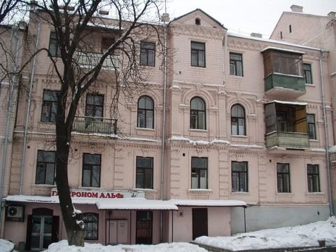 Киев, Патриарха Мстислава Скрипника ул., 3