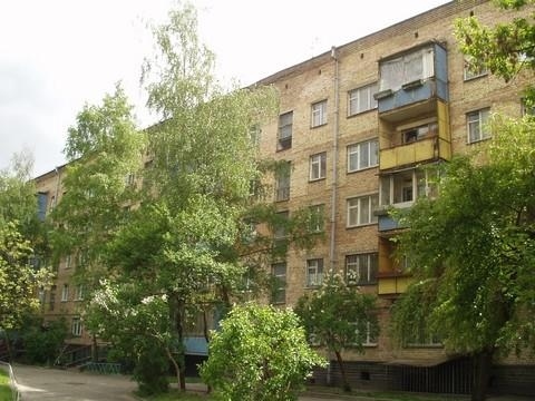 Киев, Машиностроительная ул., 24