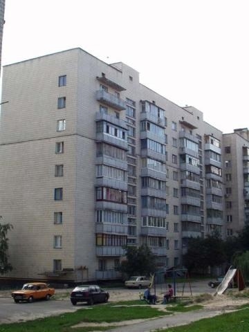 Київ, Машинобудівна вул., 11