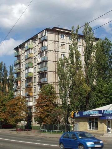 Київ, Смоленська вул., 19
