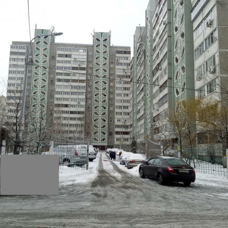 Київ, Бориса Гмирі вул., 3