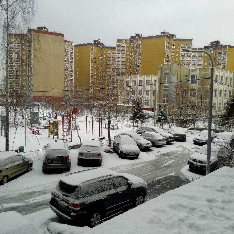 Київ, Бориса Гмирі вул., 3