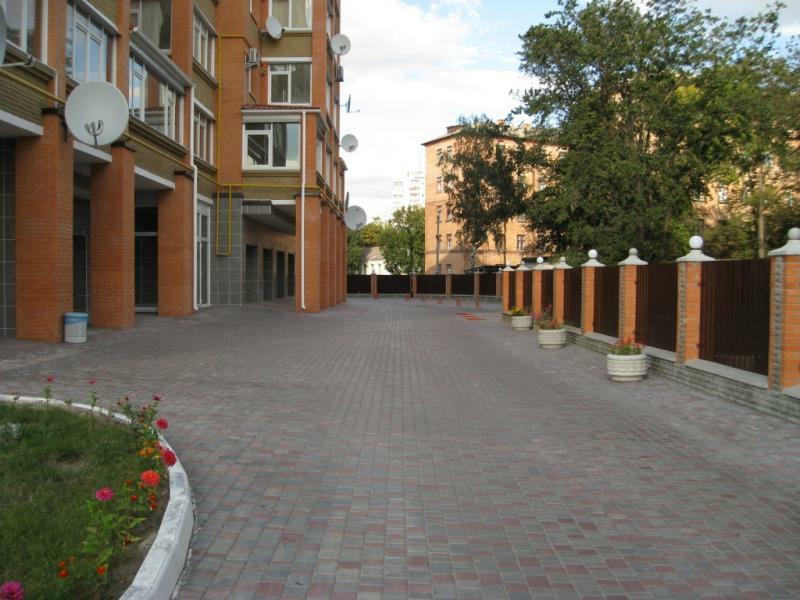 Київська обл., Білоцерківський район, м. Біла Церква, Гоголя вул., 3