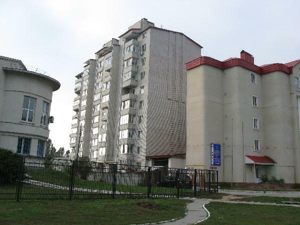 Киевская обл., Броварской район, г. Бровары, Ярослава Мудрого ул., 90
