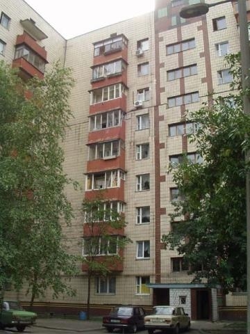 Киев, Романа Шухевича просп., 24