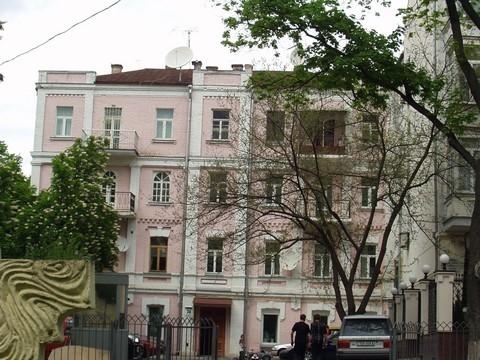 Киев, Богдана Хмельницкого ул., 74