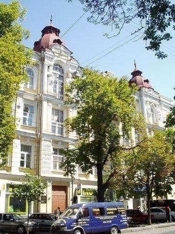 Киев, Богдана Хмельницкого ул., 44