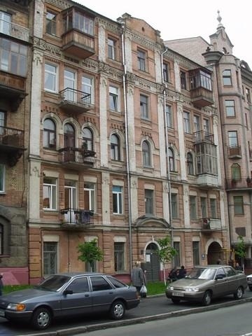 Киев, Богдана Хмельницкого ул., 63