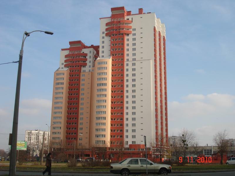 Киев, Павла Тычины просп., 18