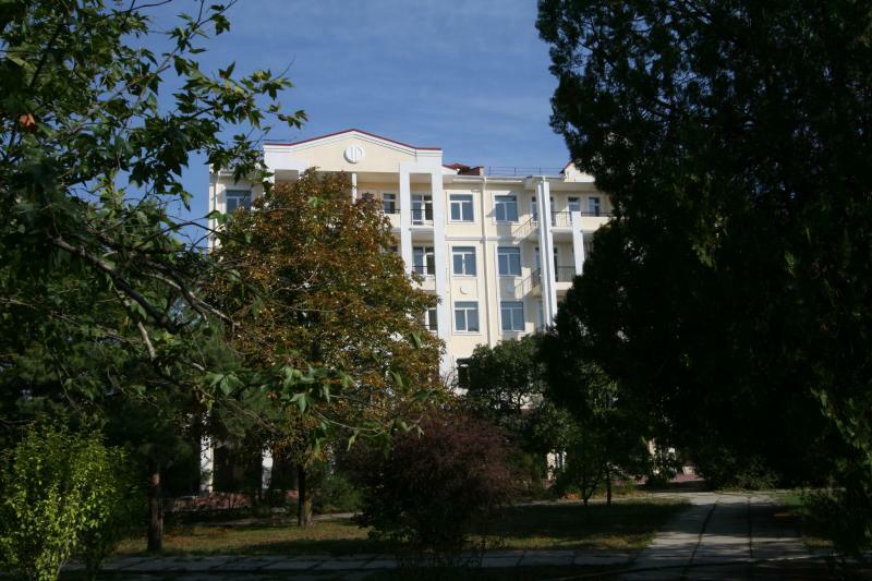 АР Крым обл., Сакский район, г. Евпатория, Ленина просп., 68