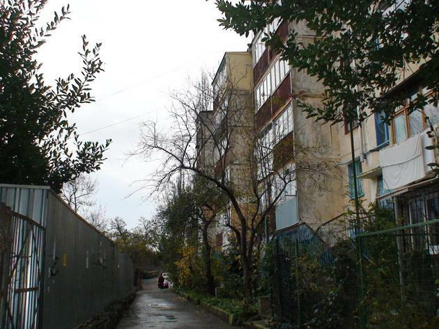 АР Крым обл., г. Ялта, Красноармейский пер., 2