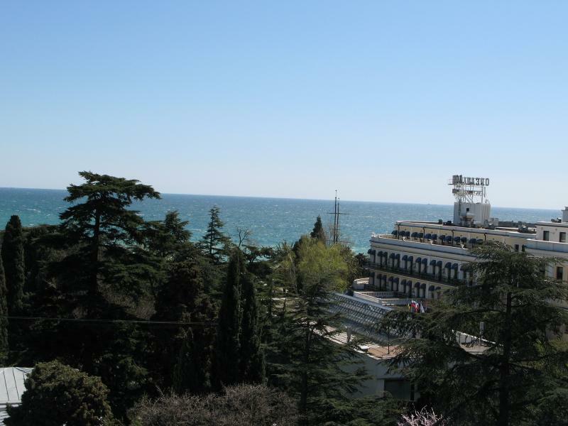 АР Крым обл., г. Ялта, Пушкинская ул., 7