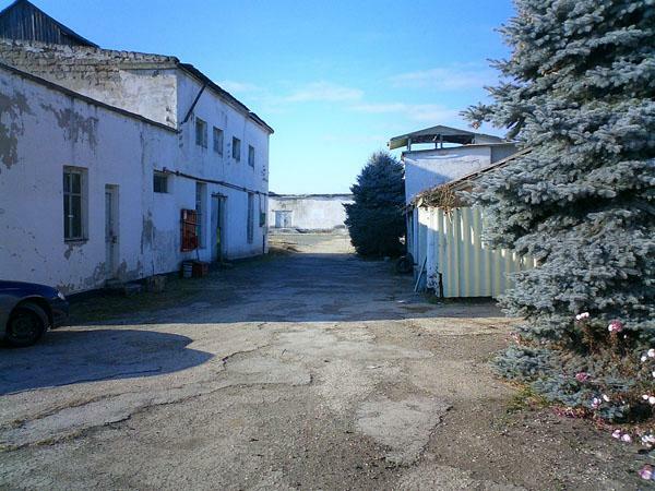 АР Крым обл., Красногвардейский район, с. Климово, Красноармейская ул., 15