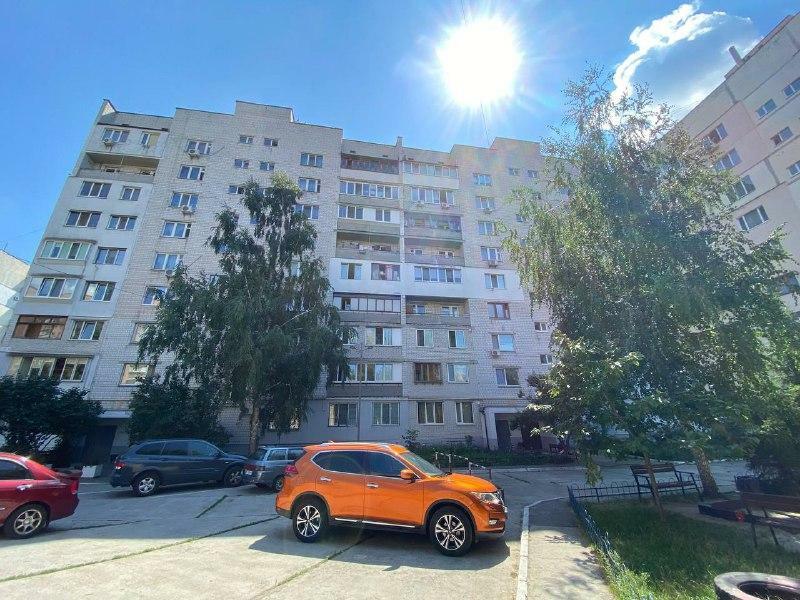 Продаж 3-кімнатної квартири 67.1 м², Дніпровська вул., 3Б