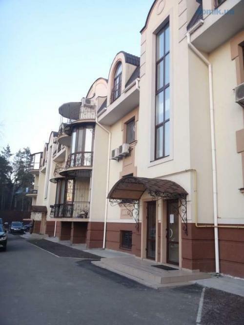 Киевская обл., Броварской район, г. Бровары, Драгоманова ул., 3