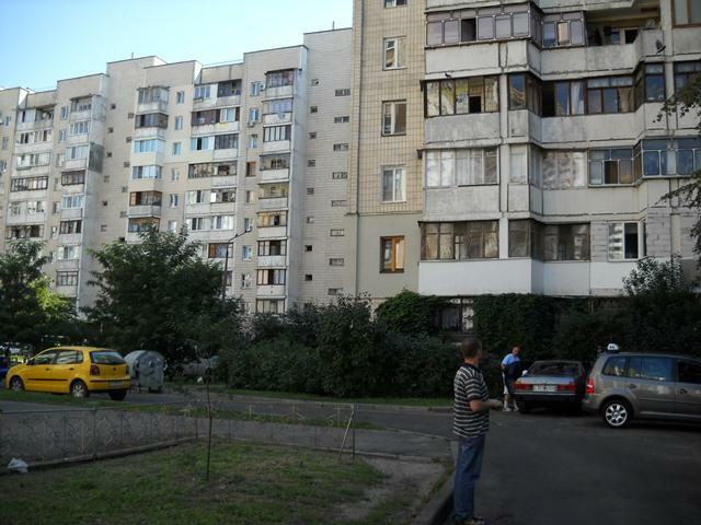 Киев, Драгоманова ул., 5