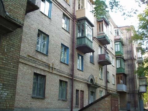Київ, Перемоги просп., 74