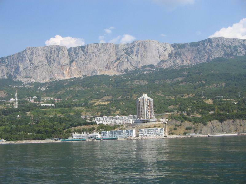 АР Крым обл., Большая Ялта район, пгт Парковое, Парковое шоссе, 21Ж