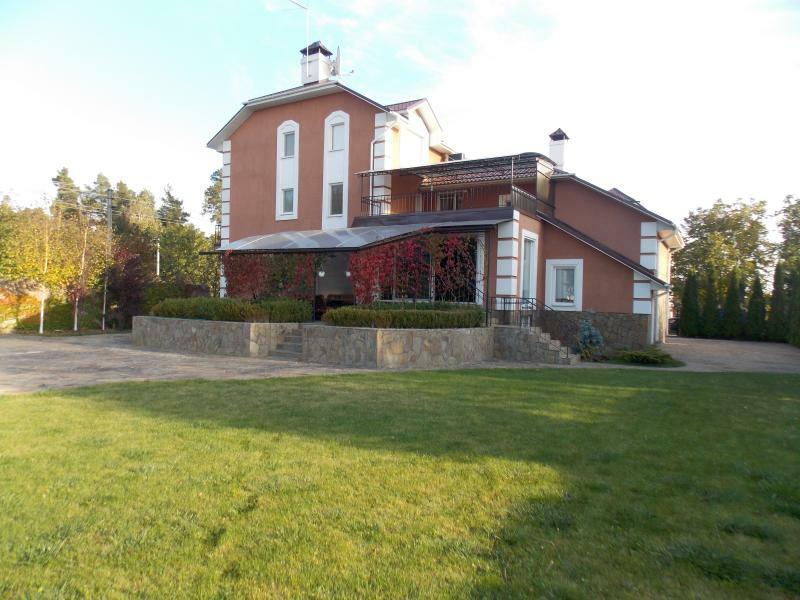 Киевская обл., Обуховский район, с. Романков, Лесная ул., 1