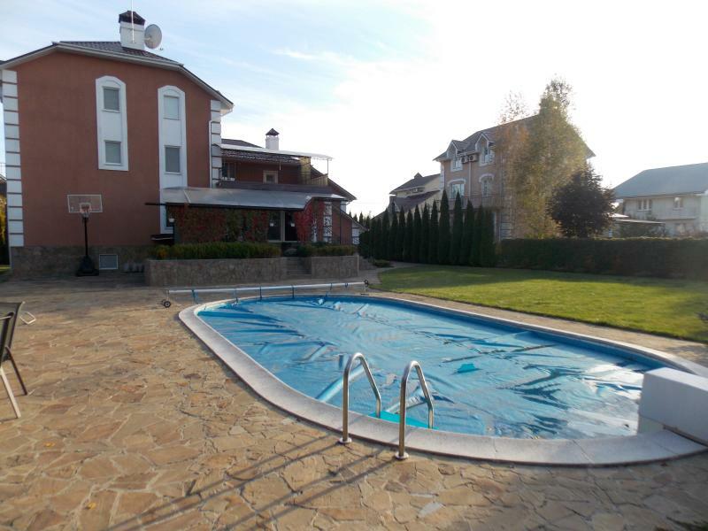 Киевская обл., Обуховский район, с. Романков, Лесная ул., 1