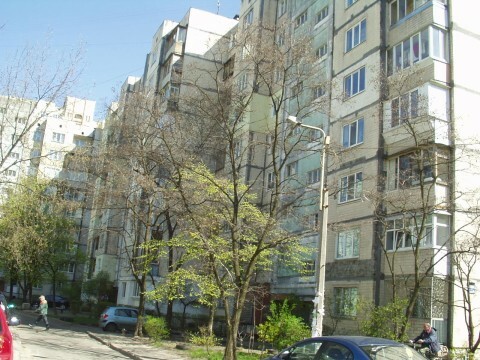 Київ, Оболонський просп., 36А