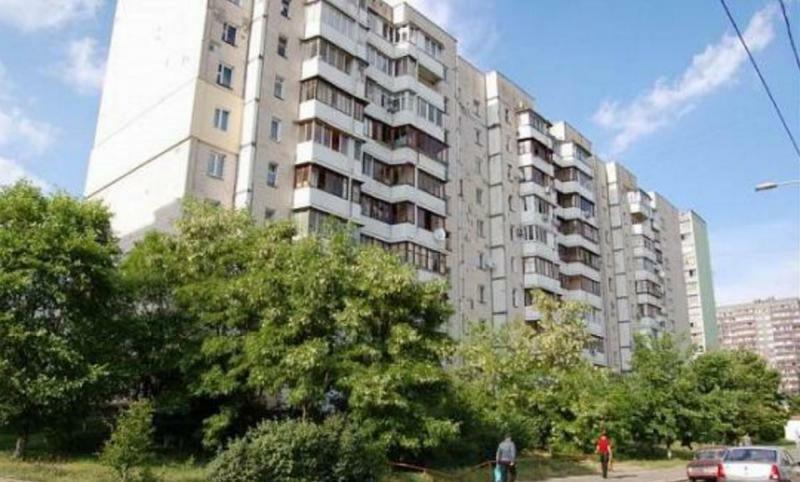 Київ, Василя Стуса вул., 26