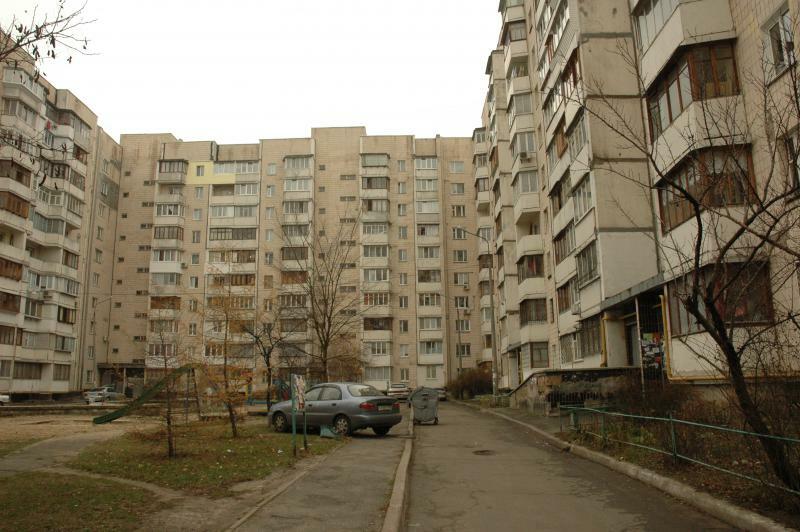 Київ, Василя Стуса вул., 26
