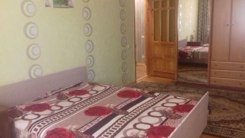 2-комнатная квартира посуточно 50 м², Льва Ландау просп., 20
