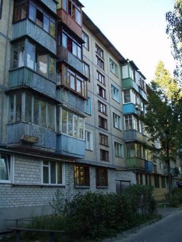 Киев, Леся Курбаса просп., 5