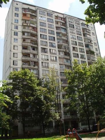 Київ, Андрія Малишко вул., 35