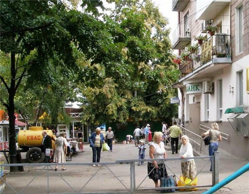 Харків, Петра Григоренка просп., 3