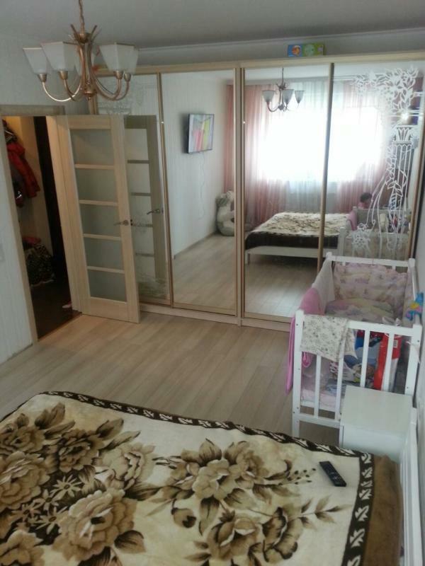Киевская обл., Бучанский район, пгт Гостомель, Бучанское шоссе, 14