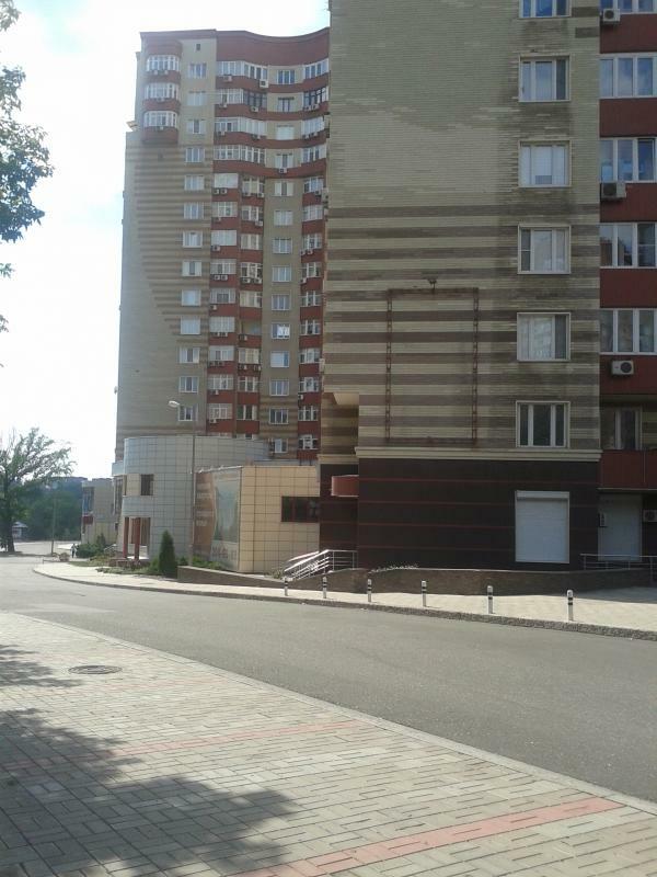 Донецьк, Панфилова просп., 15А