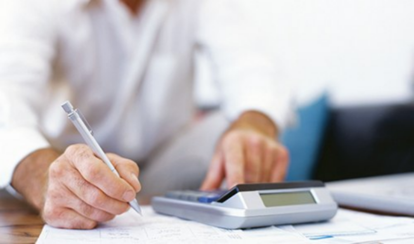 Каждого украинца хотят обязать декларировать доходы и расходы