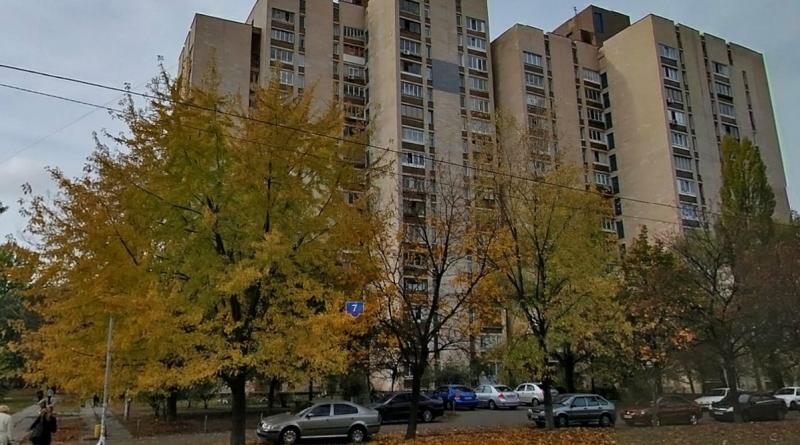 Київ, Митрополита Андрея Шептицького вул., 7