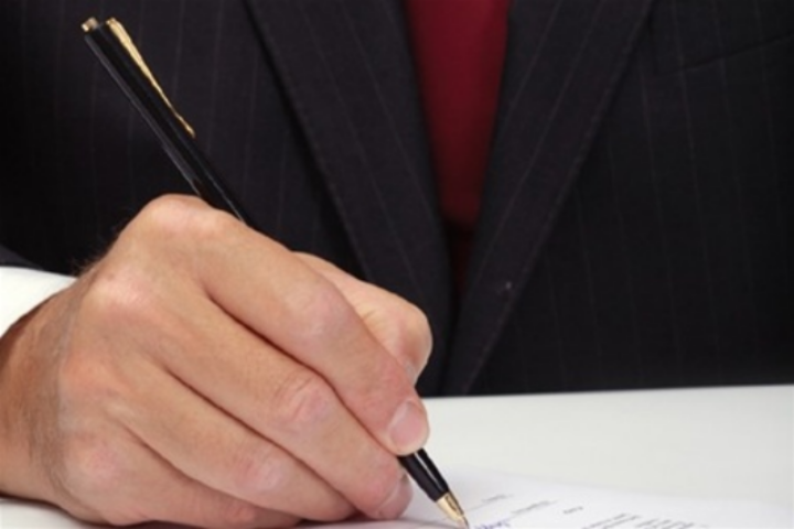 Законы весны: повышение тарифов, госзакупки онлайн и конкурсы для чиновников