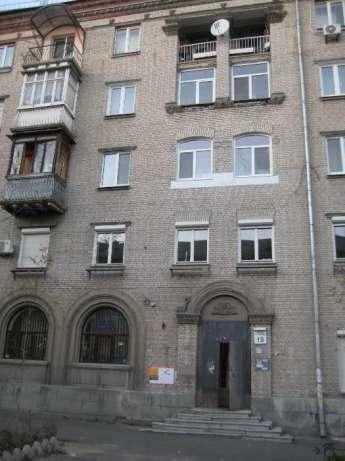 Київ, Іоанна Павла ІІ вул., 19