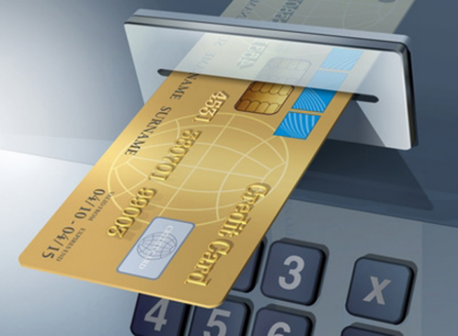 Почему украинцам начали блокировать карты и что дальше делать