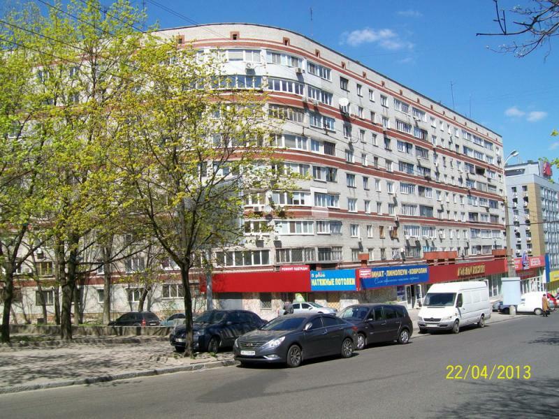 Днепр, Александра Поля просп., 37