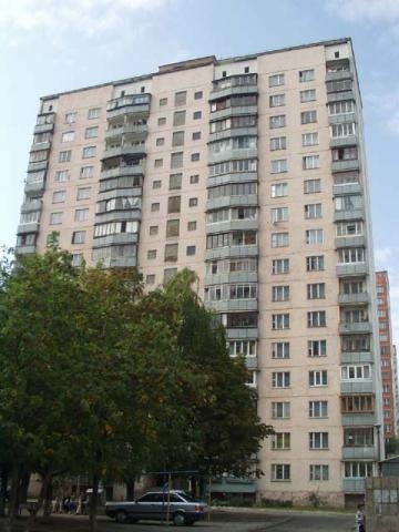 Киев, Правды просп., 72