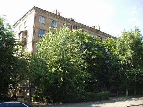 Продажа 3-комнатной квартиры 70 м², Евгения Коновальца ул., 27