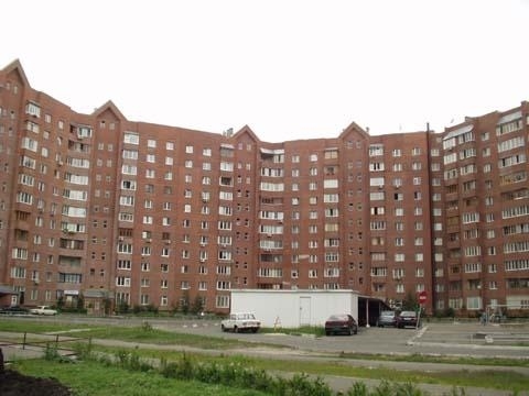 Киев, Драгоманова ул., 17