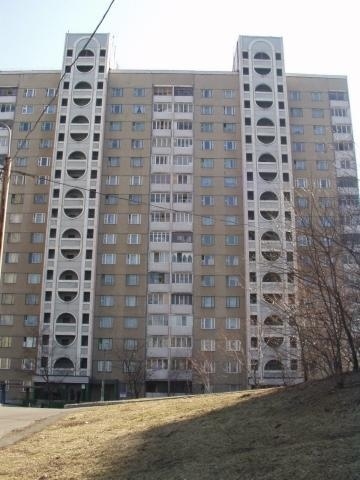 Киев, Правды просп., 17Б