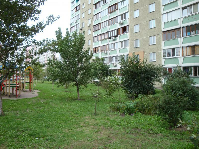 Киев, Драгоманова ул., 14А