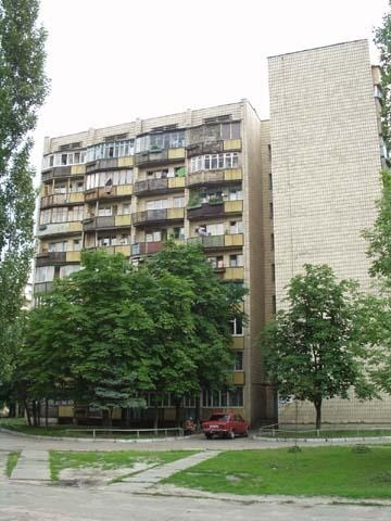 Киев, Амвросия Бучмы ул., 6В